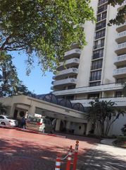 19355 Turnberry Way 25C, Aventura, FL 33180