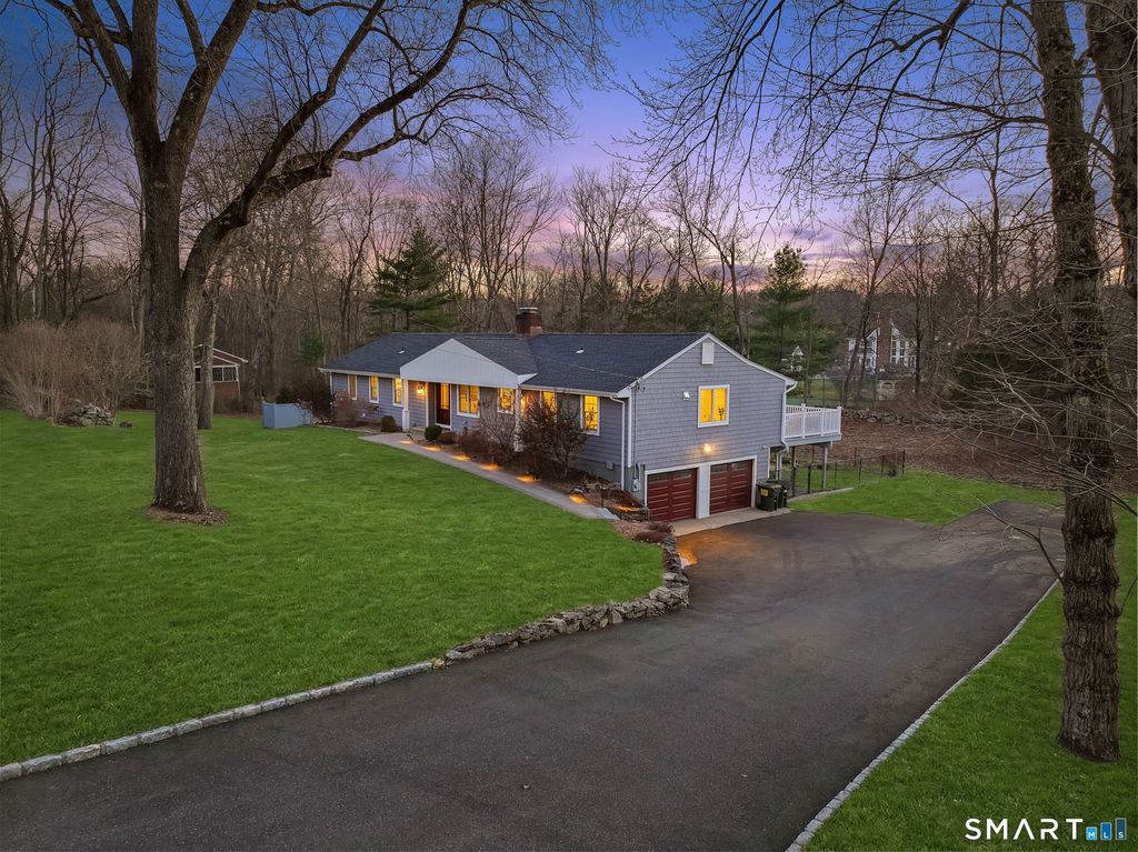 97 Davenport Ridge Lane, Stamford, CT 06903