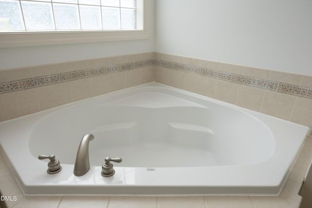 605 Stafford Brook Lane, Cary, NC 27519