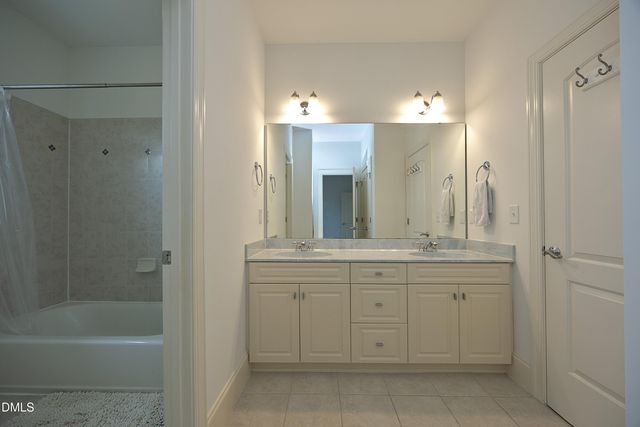 605 Stafford Brook Lane, Cary, NC 27519