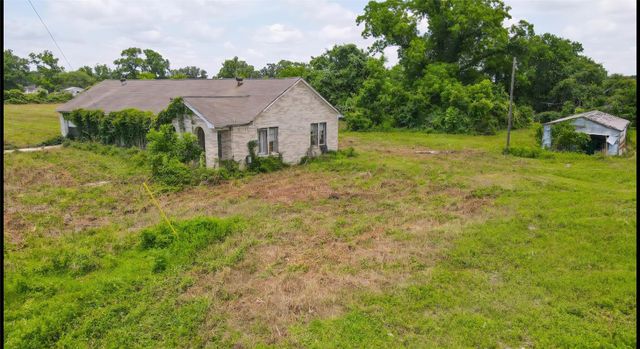 5865 Fm 524 Road, Sweeny, TX 77480