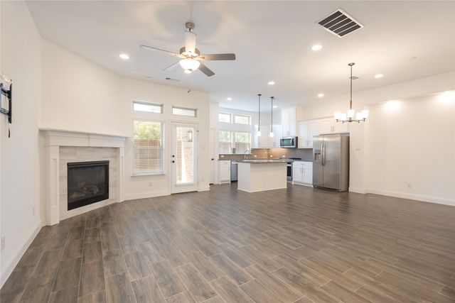 107 Harwood Drive C13, Lewisville, TX 75067