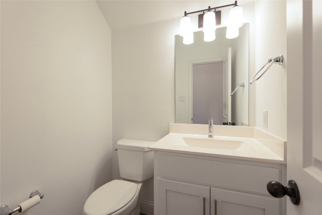 107 Harwood Drive C13, Lewisville, TX 75067