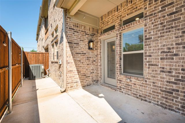 107 Harwood Drive C13, Lewisville, TX 75067