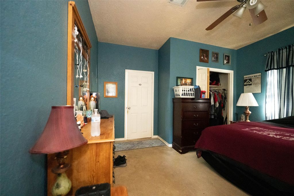 property-img