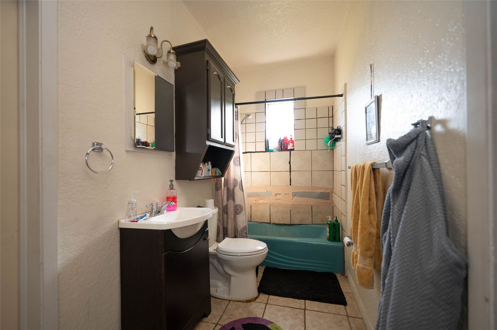 property-img