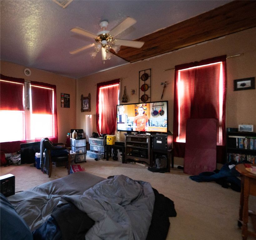property-img