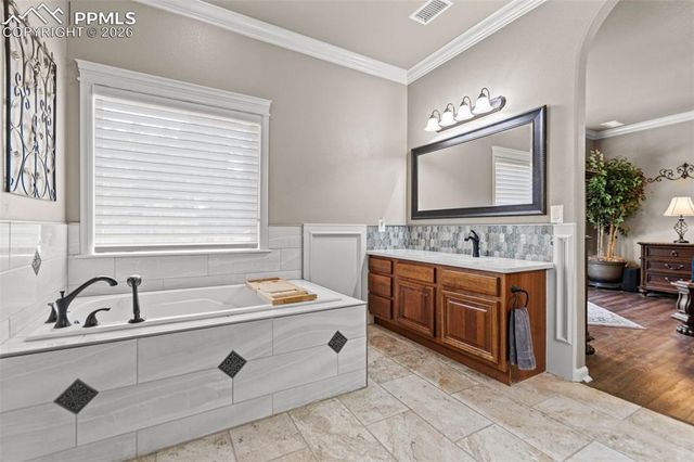 7524 Engineers Court, Larkspur, CO 80118