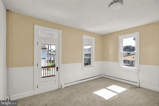 17 OAK ST S, Ephrata, PA 17522