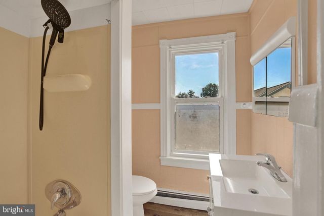 17 OAK ST S, Ephrata, PA 17522