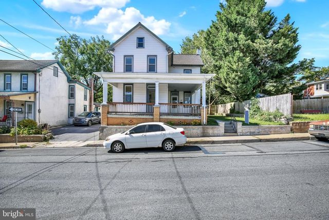 17 OAK ST S, Ephrata, PA 17522