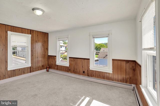 17 OAK ST S, Ephrata, PA 17522