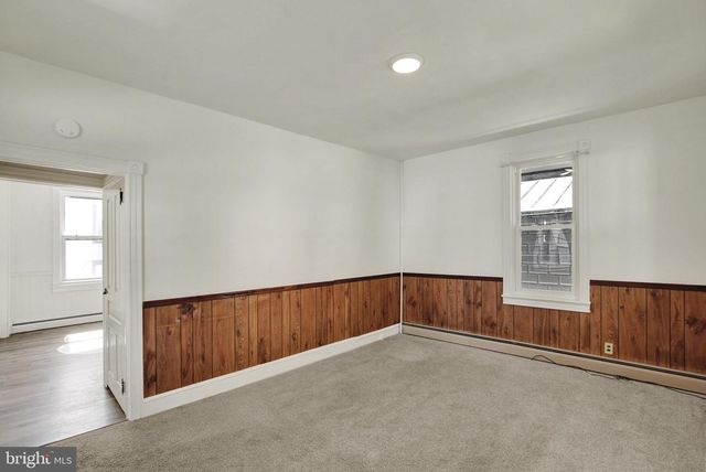 17 OAK ST S, Ephrata, PA 17522