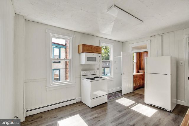 17 OAK ST S, Ephrata, PA 17522