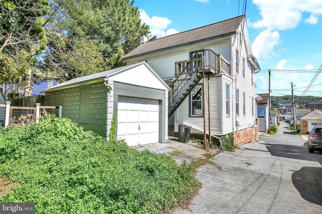 17 OAK ST S, Ephrata, PA 17522