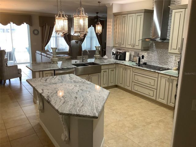 1525 LEXINGTON AVENUE, Davenport, FL 33837