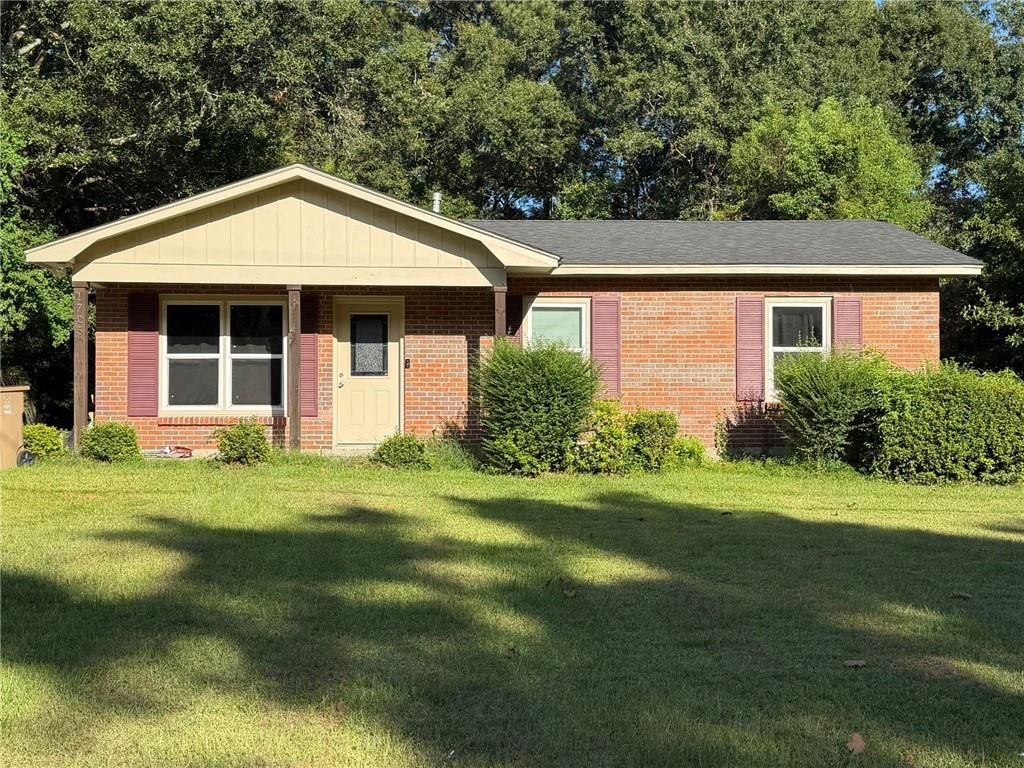 1725 Harbor Drive E, Mobile, AL 36605