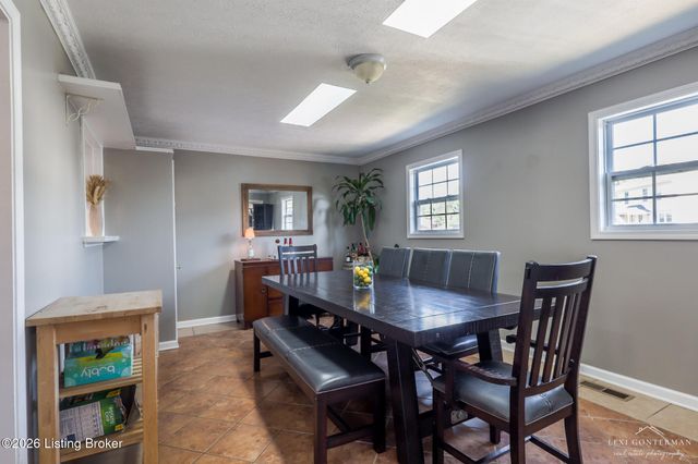 124 Scenic View Dr, Mt Washington, KY 40047