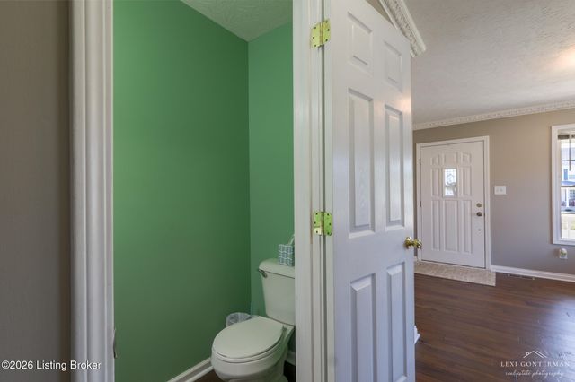 124 Scenic View Dr, Mt Washington, KY 40047