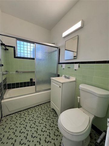 800 83rd St, Miami Beach, FL 33141