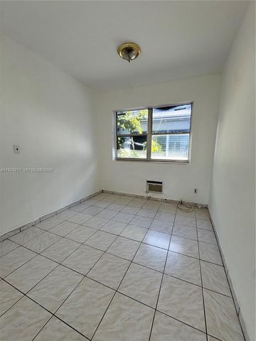 800 83rd St, Miami Beach, FL 33141