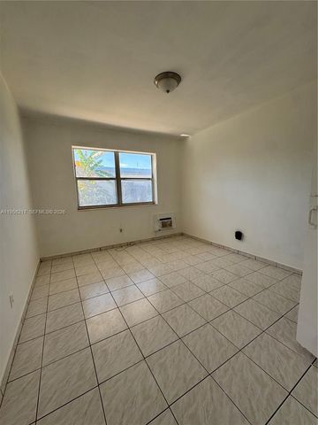 800 83rd St, Miami Beach, FL 33141