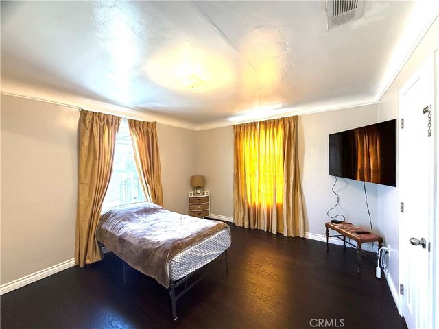 1978 S Holt Avenue, Los Angeles, CA 90034