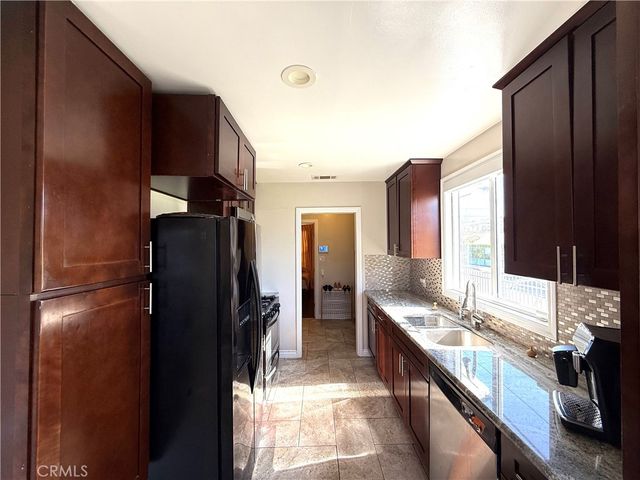 1978 S Holt Avenue, Los Angeles, CA 90034