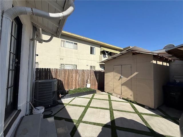 1978 S Holt Avenue, Los Angeles, CA 90034