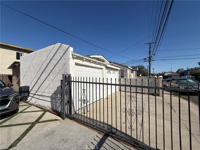 1978 S Holt Avenue, Los Angeles, CA 90034