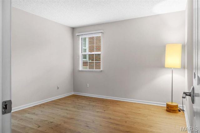 8929 Cardinal Terrace, St Louis, MO 63144