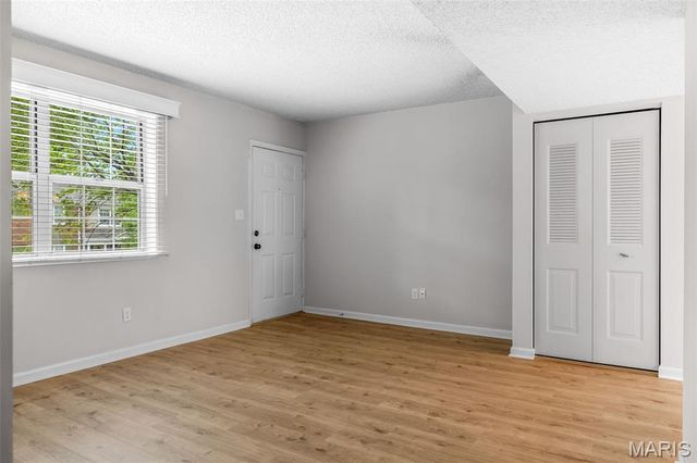 8929 Cardinal Terrace, St Louis, MO 63144