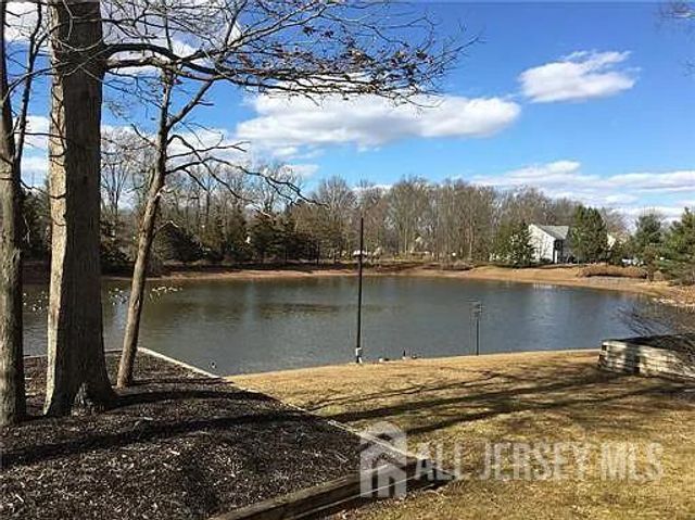 155 DARWIN Lane, North Brunswick, NJ 08902