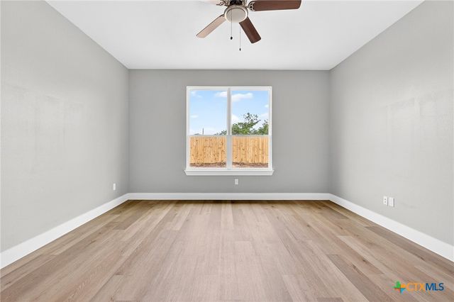 827 Liberty Park Drive, Belton, TX 76513