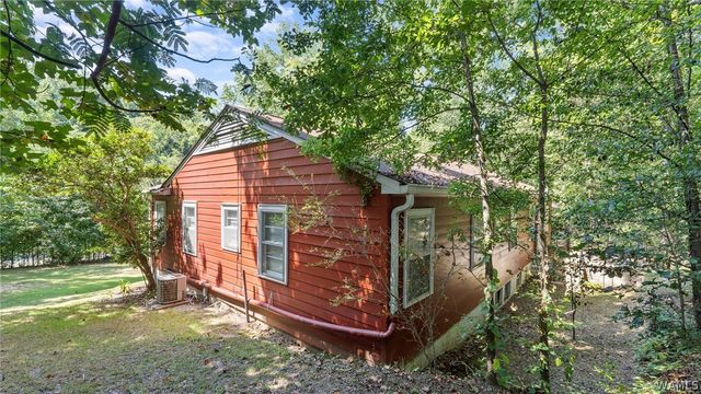 3216 Veterans Memorial, Tuscaloosa, AL 35404