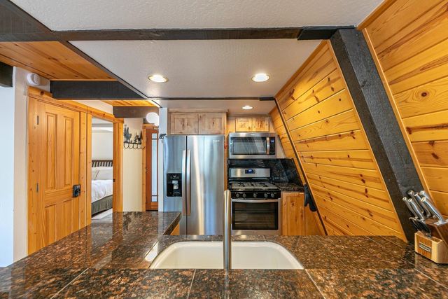 14258 Glacier View Road, Truckee, CA 96161