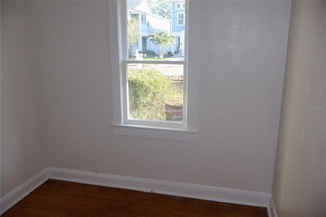 3815 W DE LEON STREET, Tampa, FL 33609