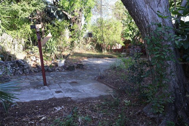 3815 W DE LEON STREET, Tampa, FL 33609