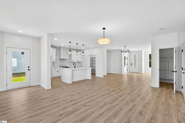 189 Eastbrook Drive, Woodruff, SC 29388