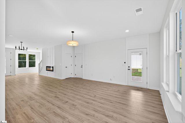 189 Eastbrook Drive, Woodruff, SC 29388