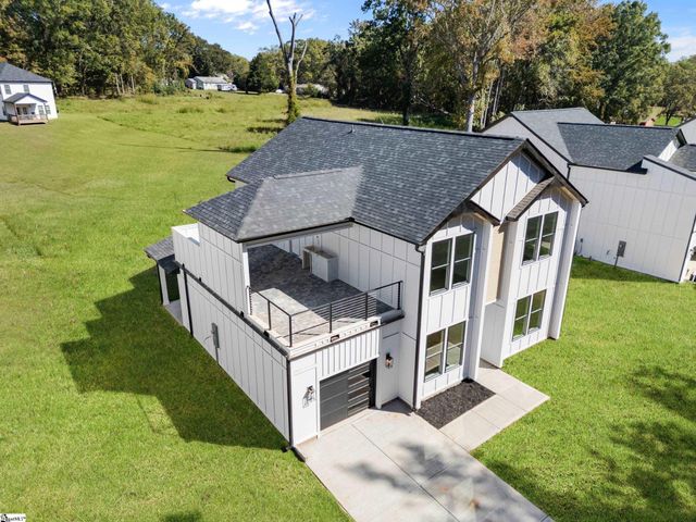 189 Eastbrook Drive, Woodruff, SC 29388