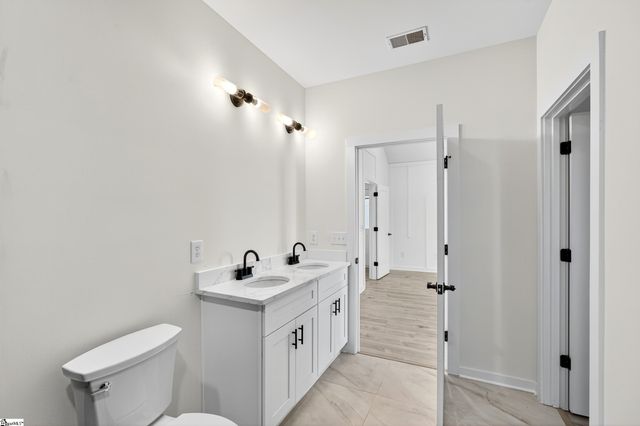 189 Eastbrook Drive, Woodruff, SC 29388