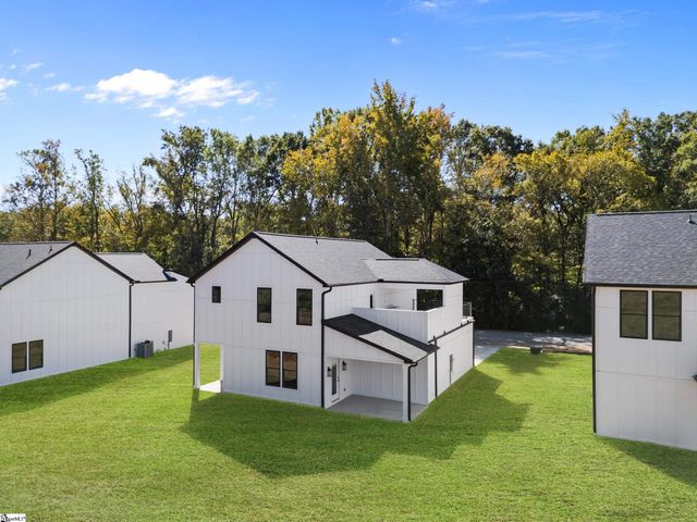 189 Eastbrook Drive, Woodruff, SC 29388