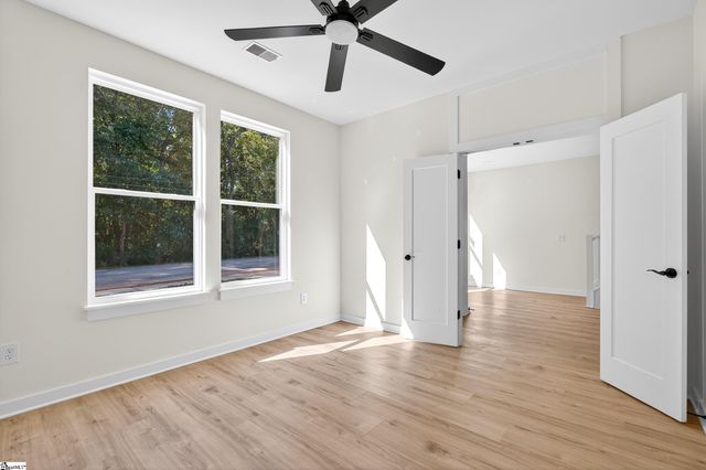 189 Eastbrook Drive, Woodruff, SC 29388