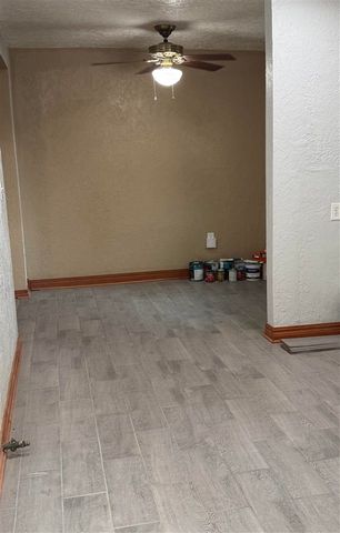 774 NW 16th St, Lawton, OK 73507