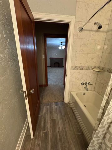 774 NW 16th St, Lawton, OK 73507