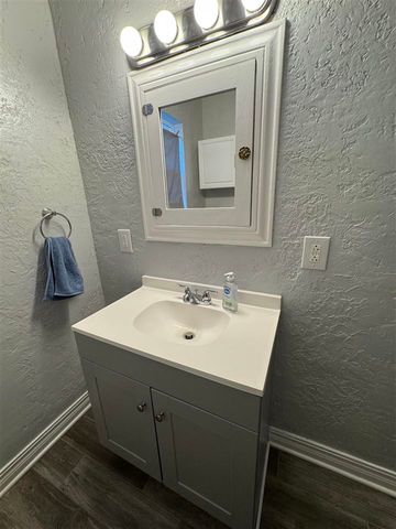 774 NW 16th St, Lawton, OK 73507