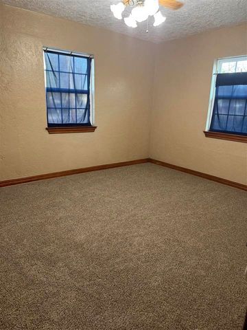 774 NW 16th St, Lawton, OK 73507