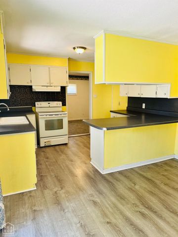 208 Forrest, Newport, AR 72112