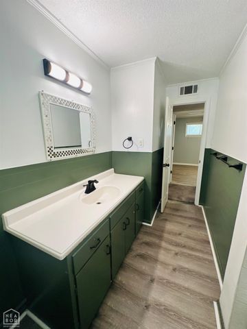 208 Forrest, Newport, AR 72112